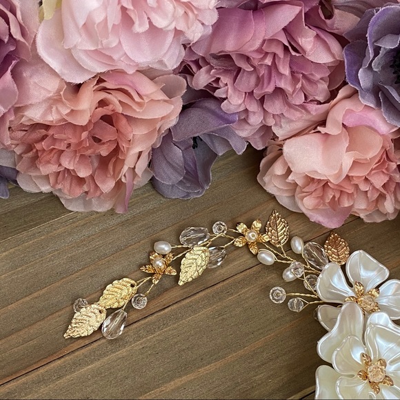 Romantic Floral Crystal and Pearl Vine Headdress - Picture 8 of 16